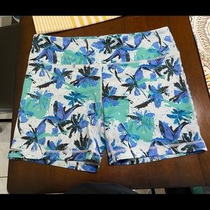 IAB 5 inch no ride shorts black white teal size L